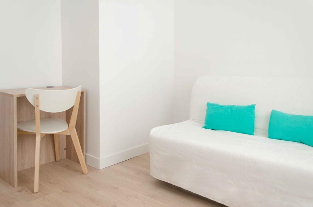 chambre meublée dans une colocation