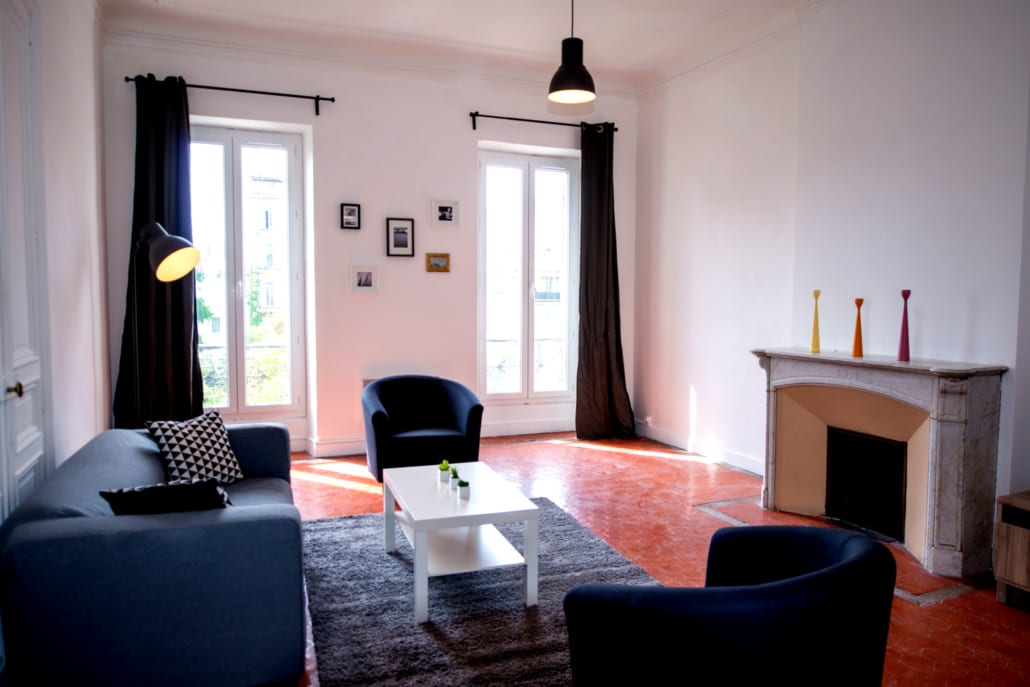 salon d'un appartement en colocation meublée