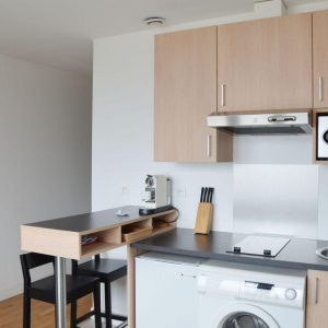 Cuisine aménagée sur mesure en studio à Marseille