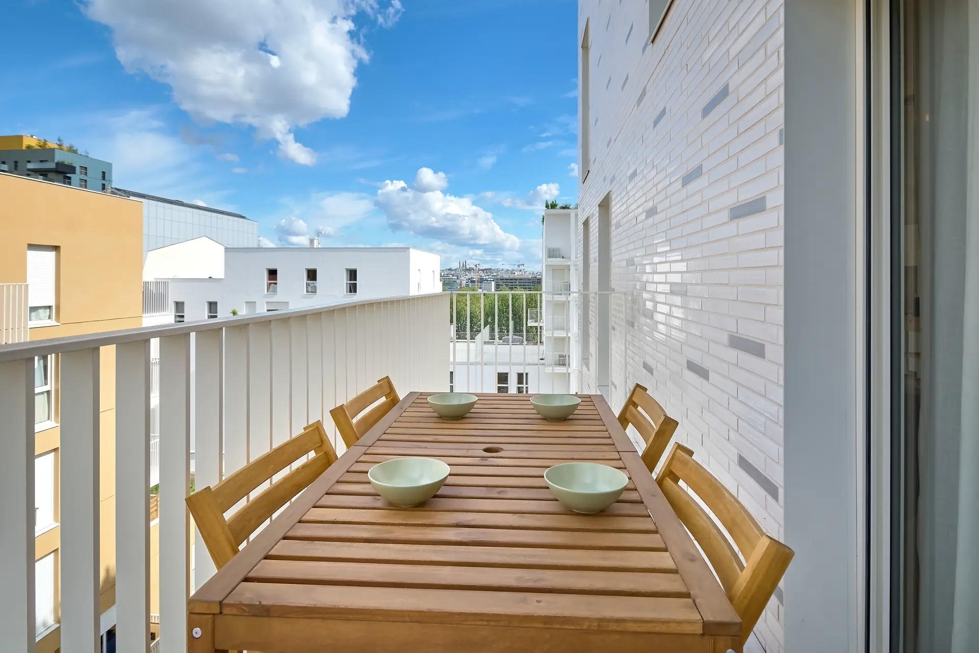 colocation-paris-asnieres-terrasse-midi