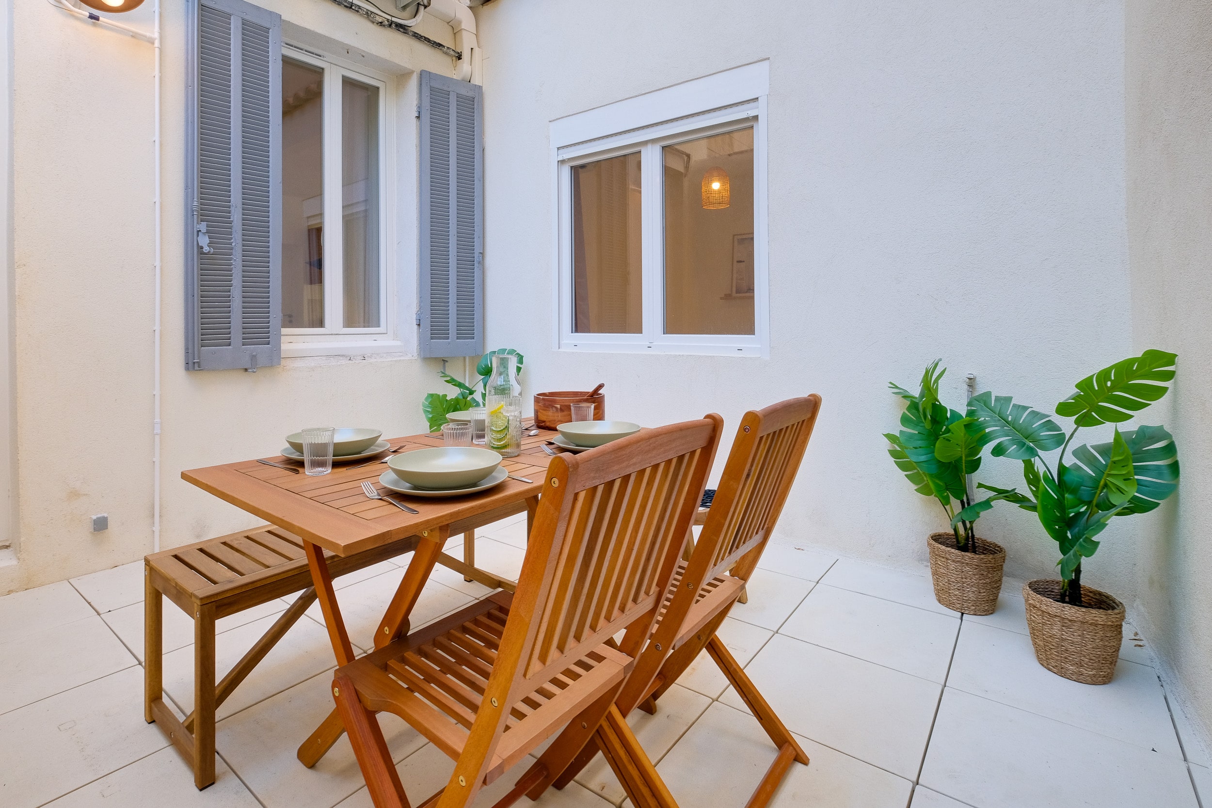 Colocation-2-euromed-coliving-julien-jules-petite-terrasse